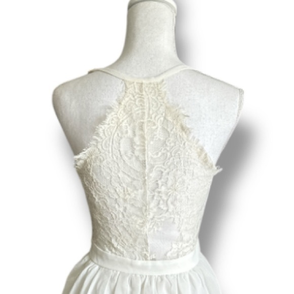 Ivory Chiffon Short V-Neck Homecoming Dress with Lace Back Size Medium N… - Picture 4 of 8